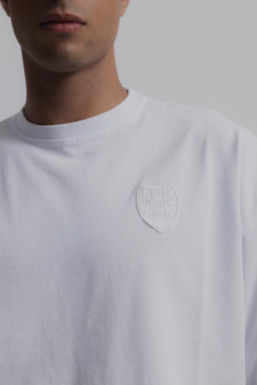 WHITE VV EVERYDAY 2025/2026