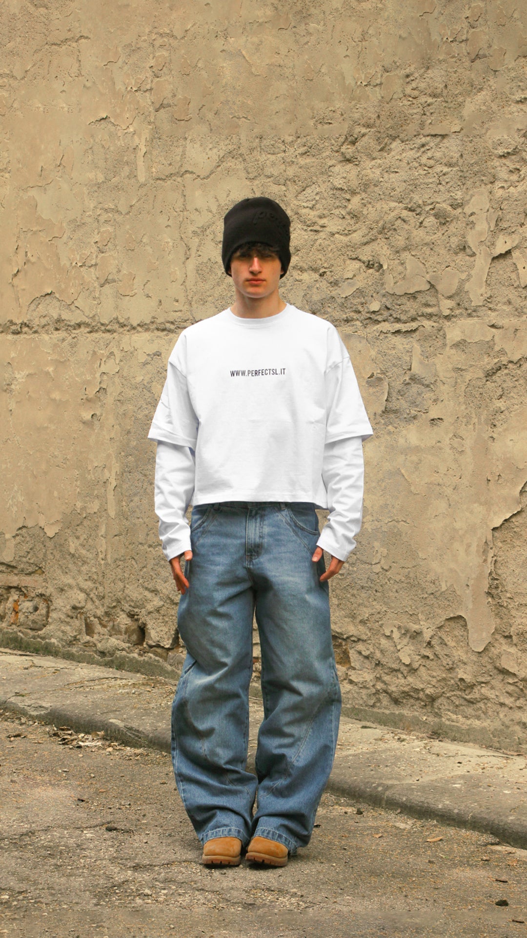 WHITE TRIPLE-W LONGSLEEVE